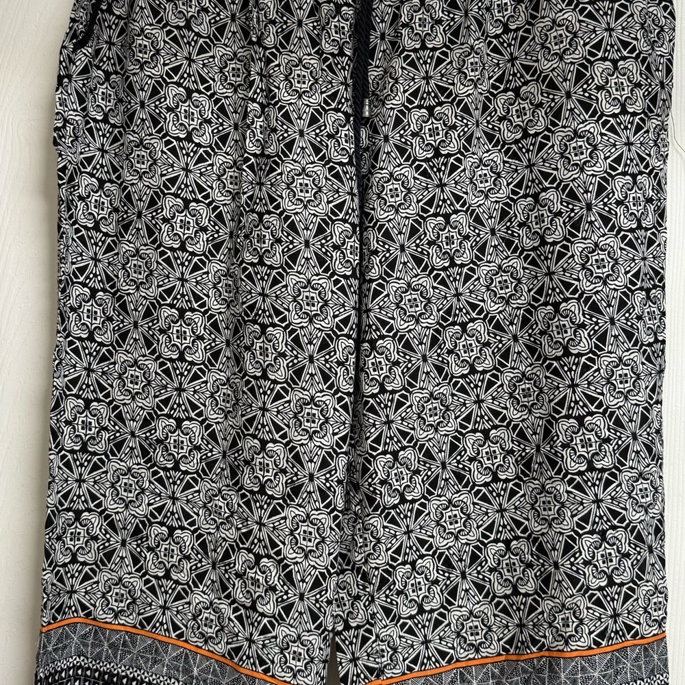 Anthropologie Black and White Patterned Capri pants